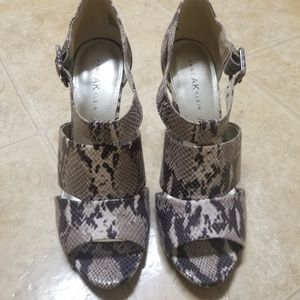 Anne AK Klein iflex Shoe